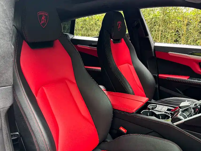 Lamborghini Urus 2019 — фото 19
