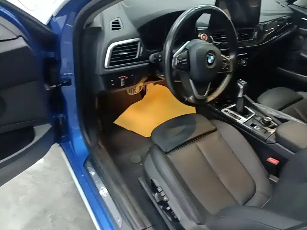 BMW 1 Series 2018 — фото 16