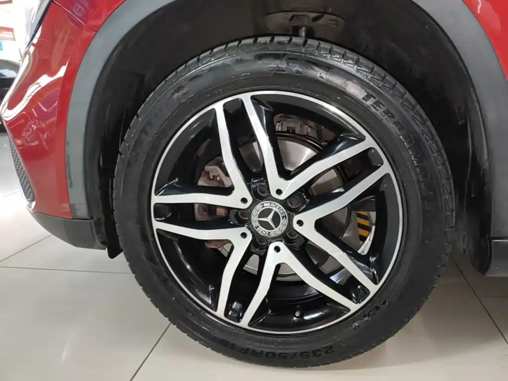 Mercedes-Benz GLA 2018 — фото 23