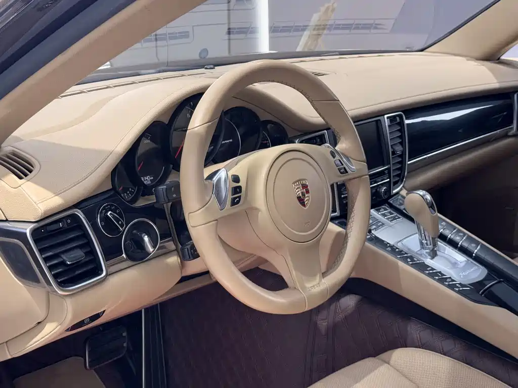 Porsche Panamera 2015 — фото 14