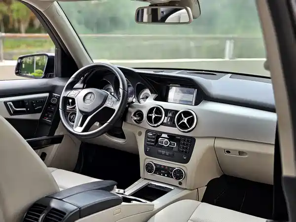 Mercedes-Benz GLK-Class 2012