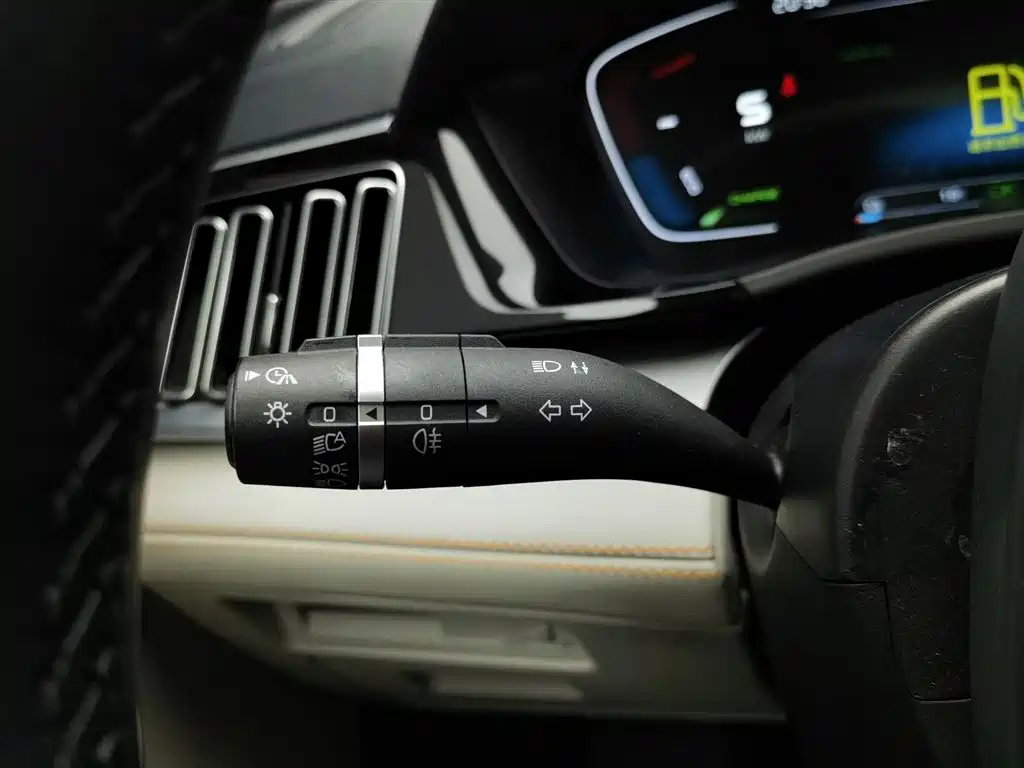 BYD PLUS New Energy 2023 — фото 21