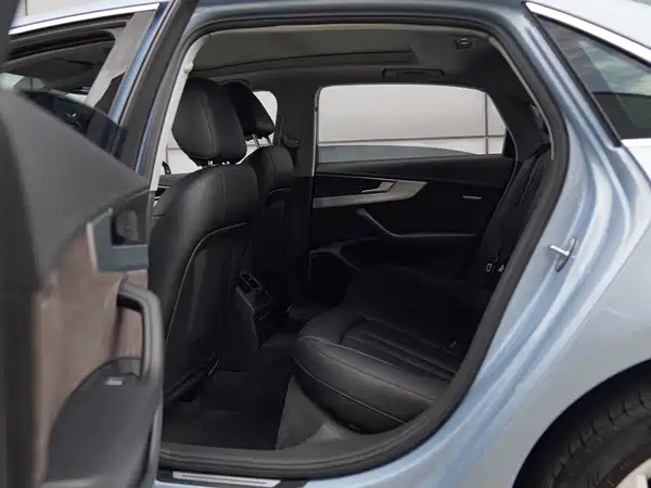Audi A4L 2019