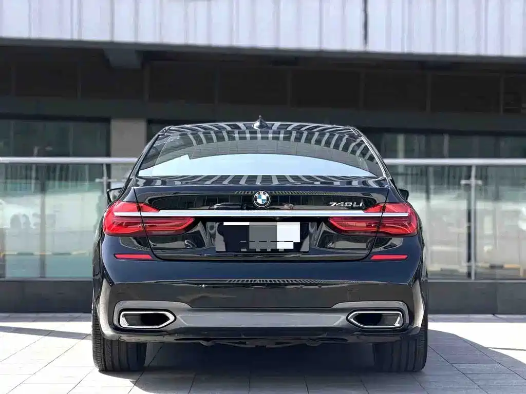 BMW 7 Series 2017 — фото 4