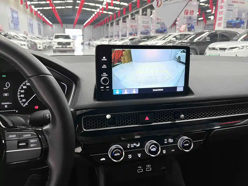Honda Civic 2022 — фото 12