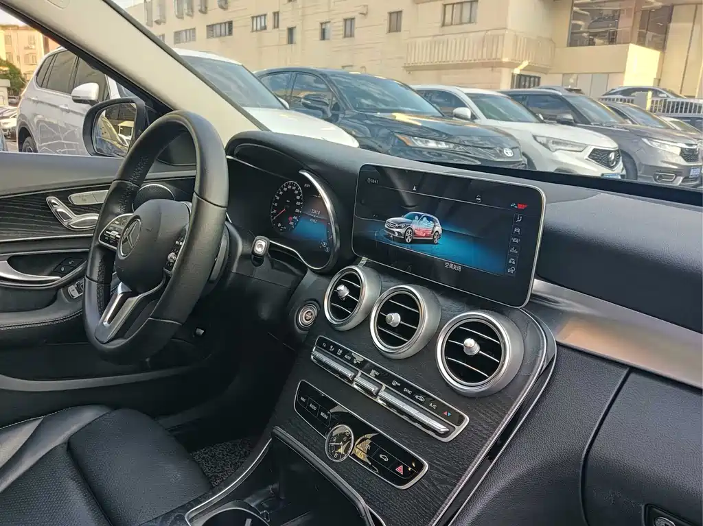 Mercedes-Benz C-Class 2020 — фото 11