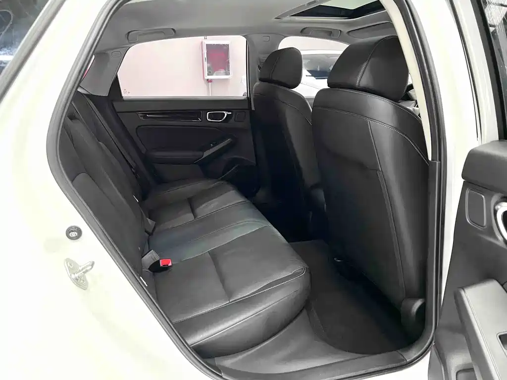 Honda Civic 2022 — фото 13