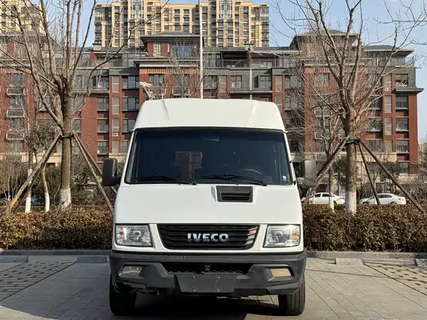 Iveco Proud 2020