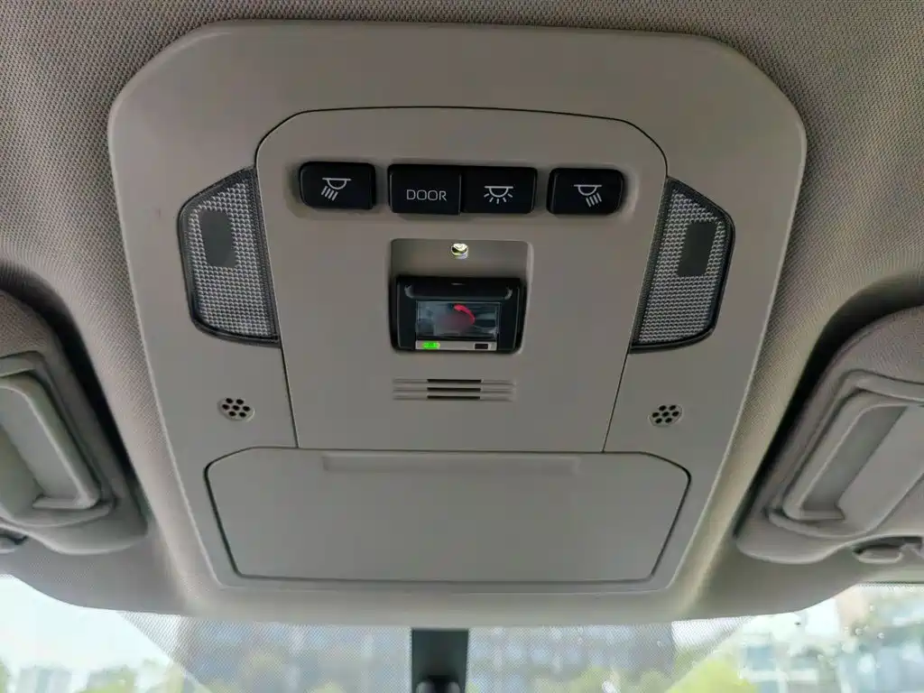 Toyota Highlander 2024 — фото 21