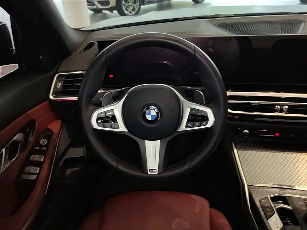 BMW 3 Series 2024 — фото 11