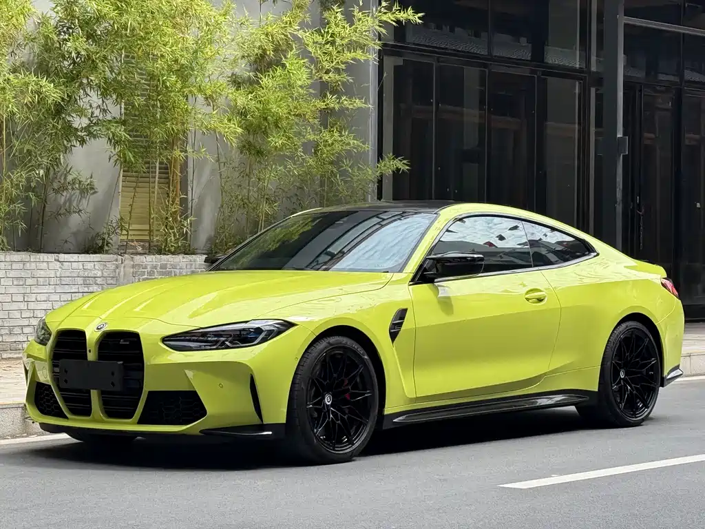 BMW M4 2023 — фото 1