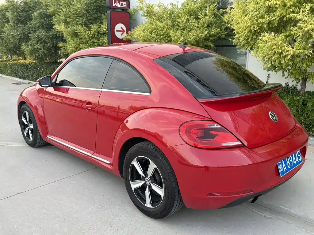 Volkswagen Beetle 2015 — фото 12