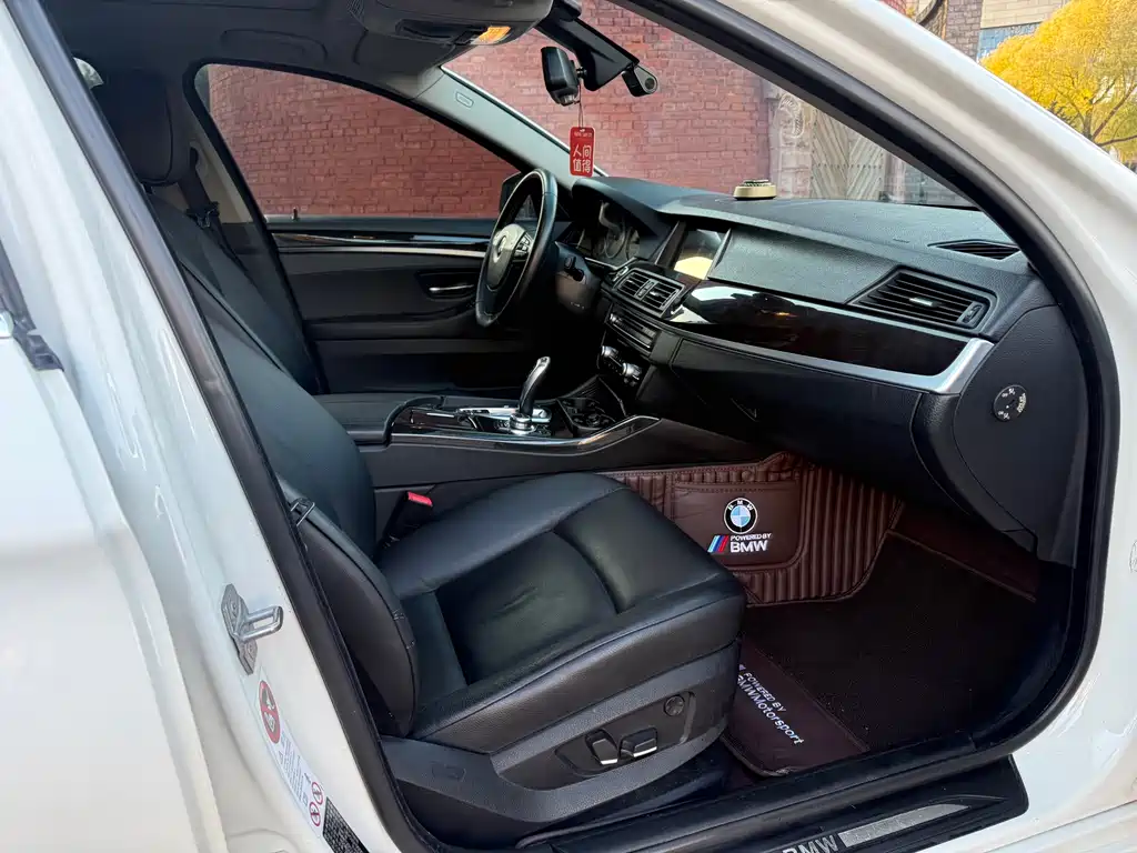 BMW 5 Series 2013 — фото 10