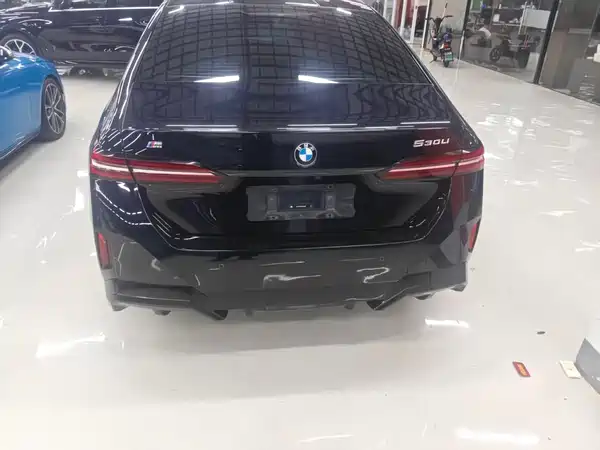 BMW 5 Series 2024