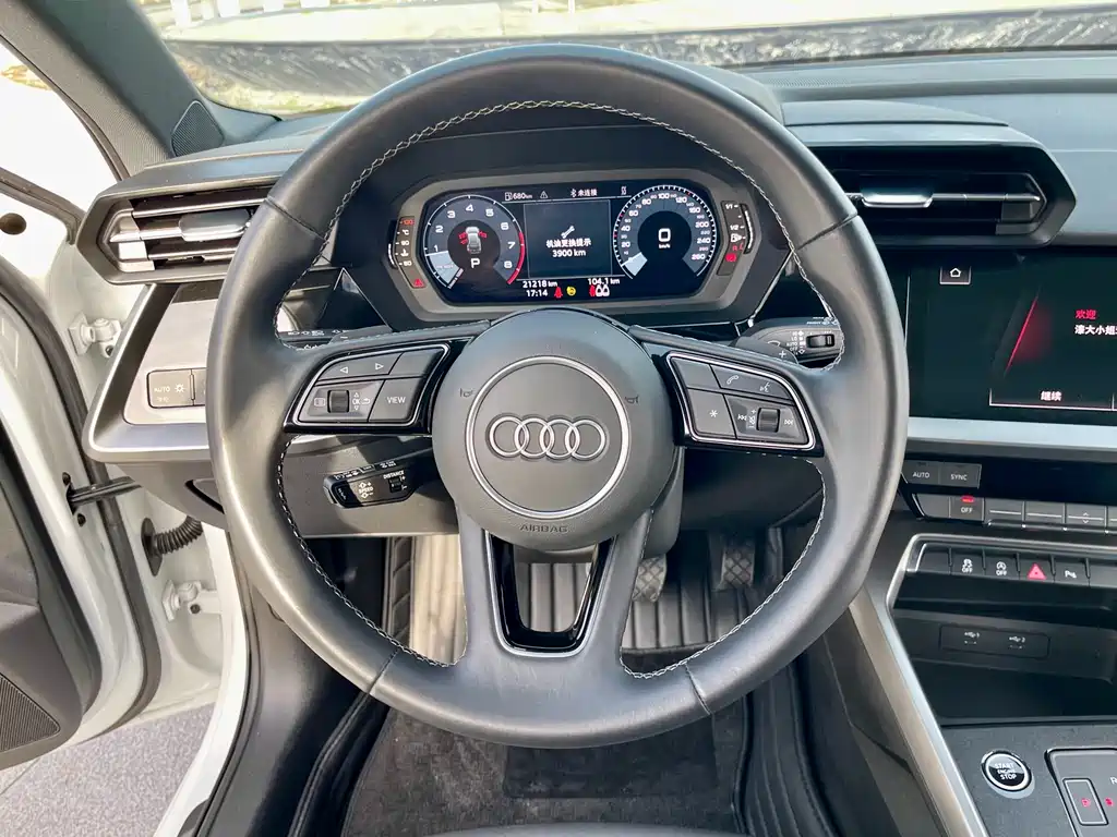 Audi A3 2023 — фото 13