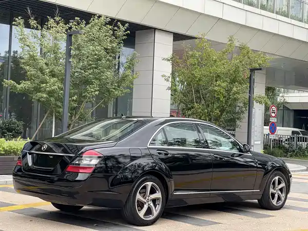 Mercedes-Benz S-Class 2008