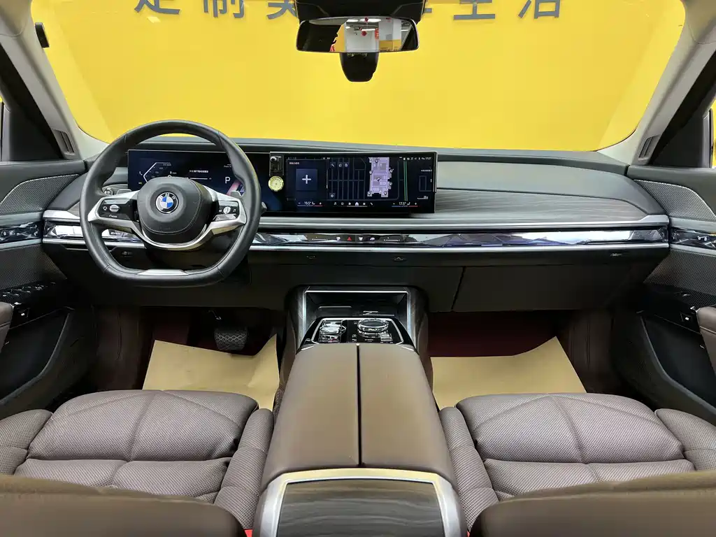BMW 7 Series 2023 — фото 14