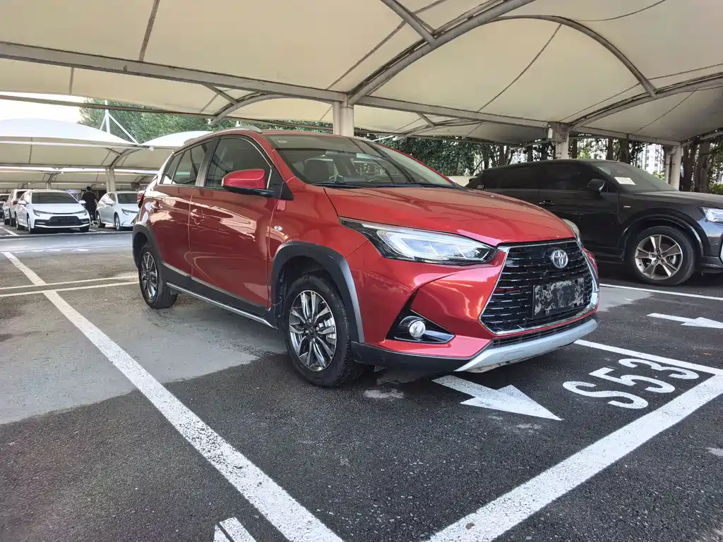 Toyota Yaris L 2022