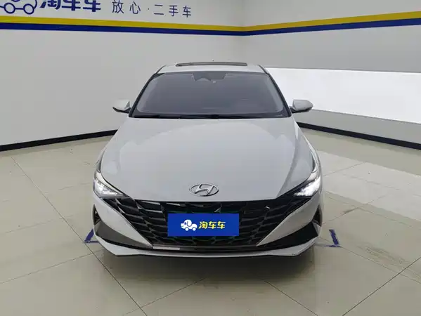 Hyundai Elantra 2021