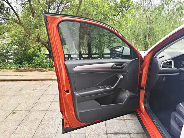 Volkswagen T-Roc 2020