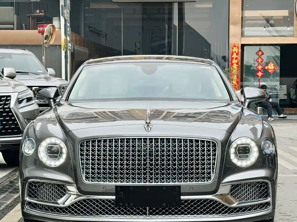 Bentley Flying Spur 2022 — фото 9