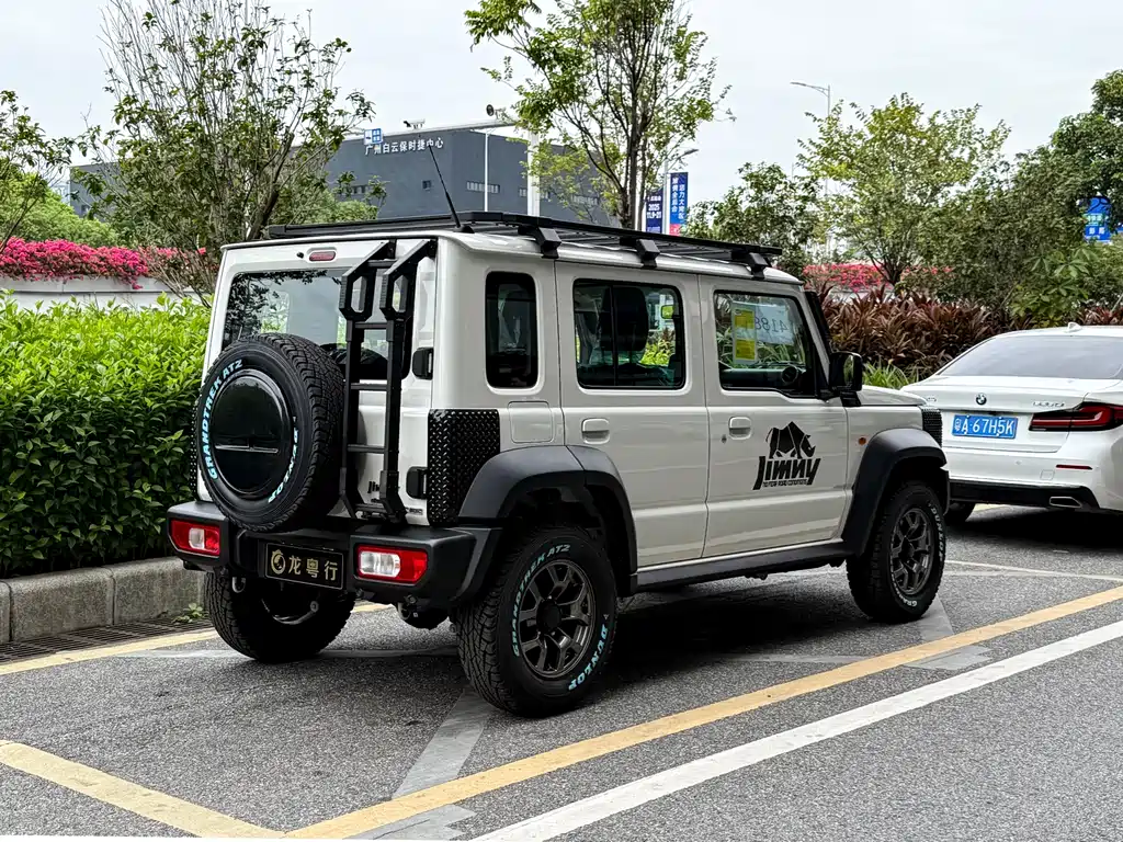 Suzuki Jimny — фото 4