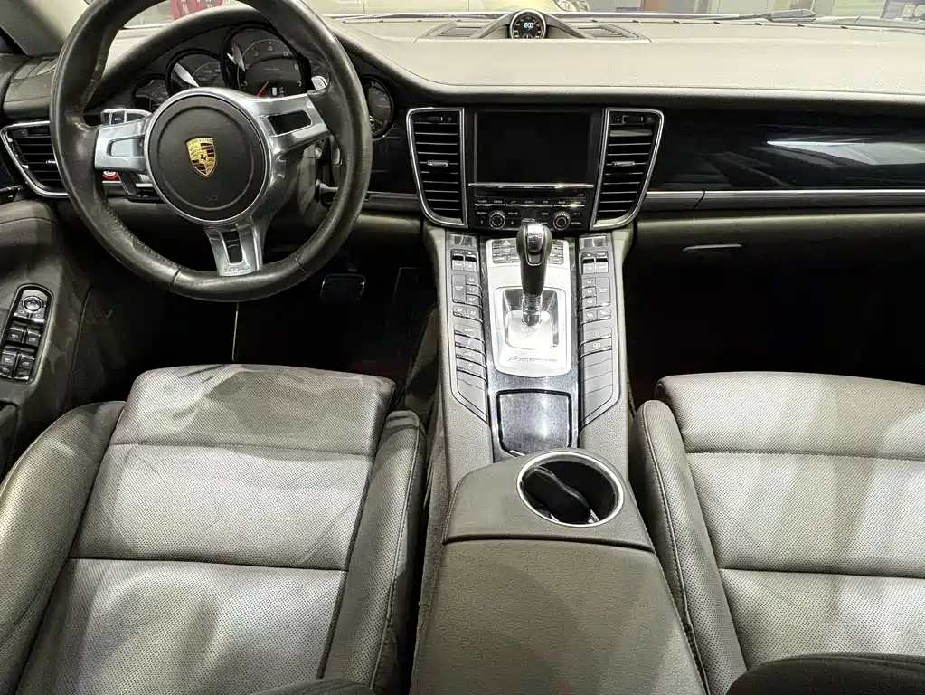 Porsche Panamera 2016 — фото 10
