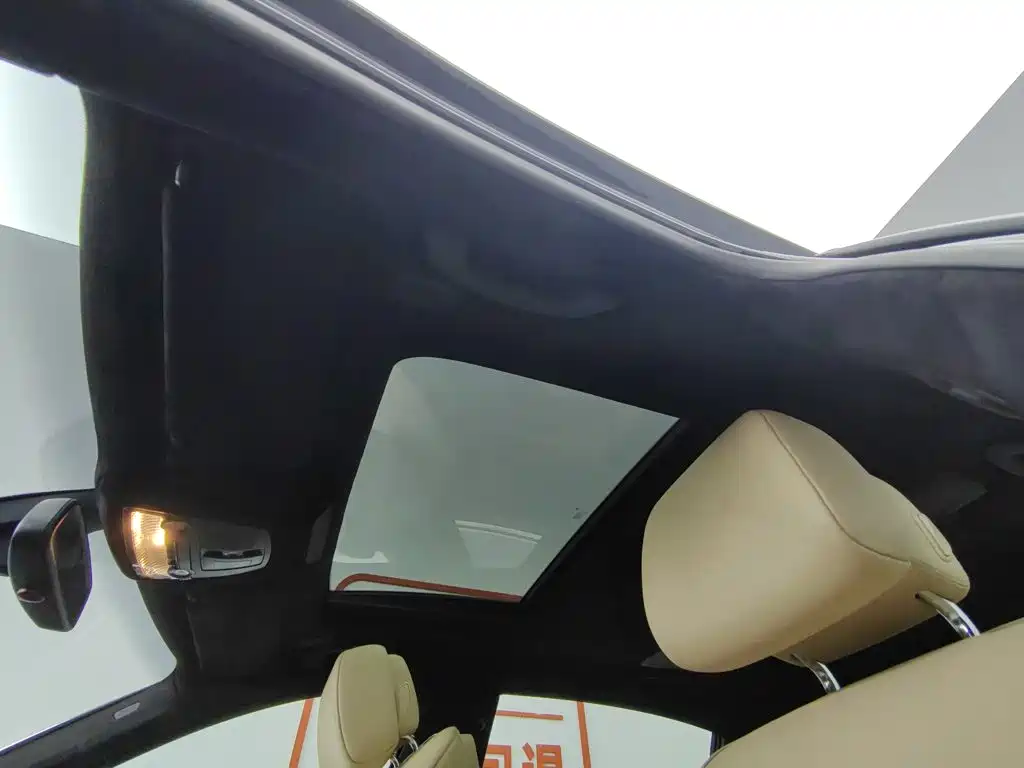 BMW 7 Series 2010 — фото 14