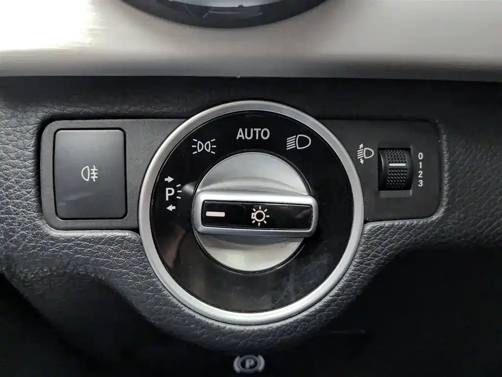 Mercedes-Benz GLK-Class 2016 — фото 21