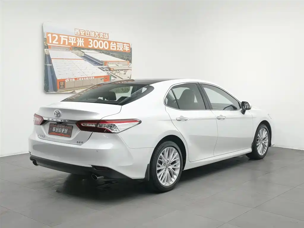 Toyota Camry 2020 — фото 2