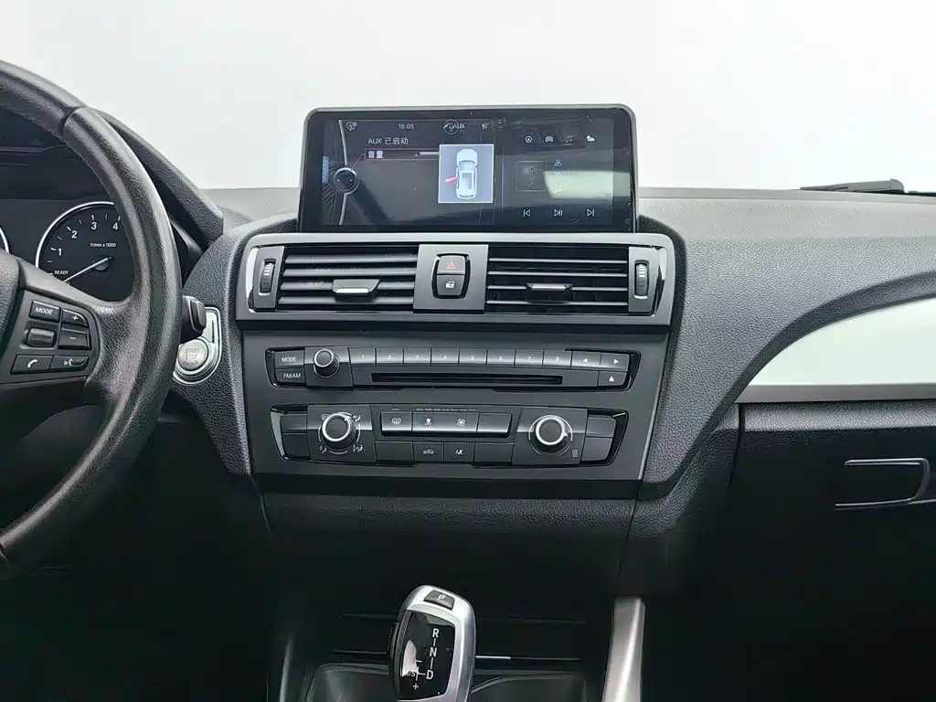 BMW 1 Series 2014 — фото 12