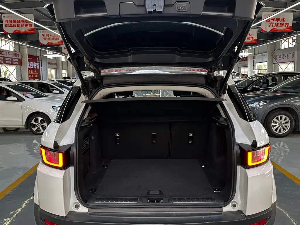 Land Rover Evoque 2018 — фото 11
