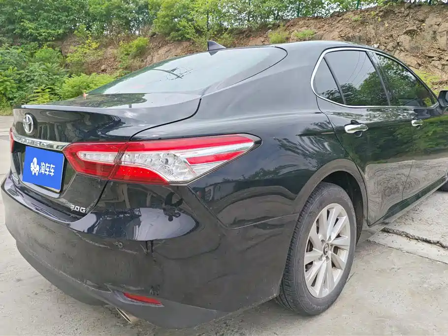 Toyota Camry 2022 — фото 3