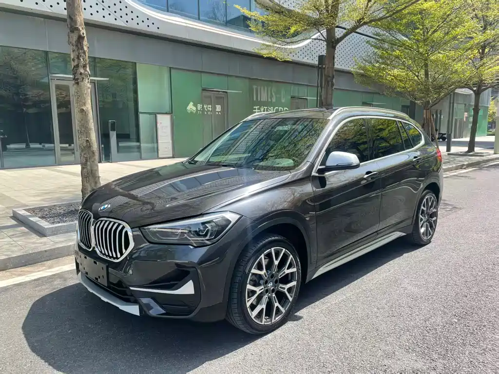 BMW X1 2021 — фото 1