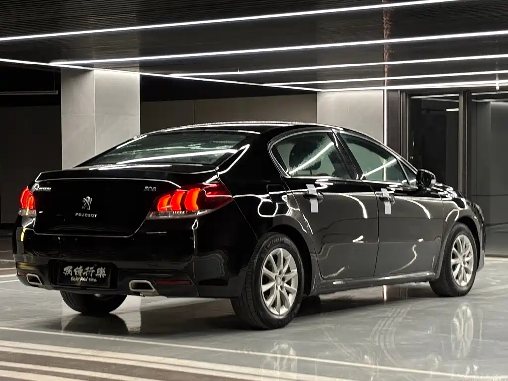 Peugeot 508 2015 — фото 17