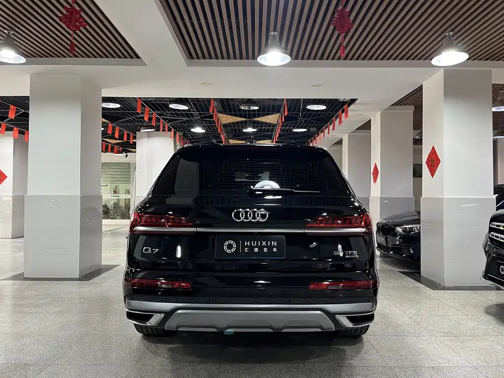 Audi Q7 2020 — фото 16