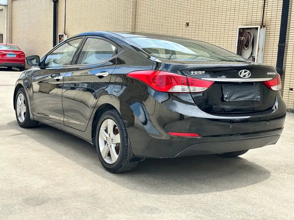 Hyundai Elantra 2013