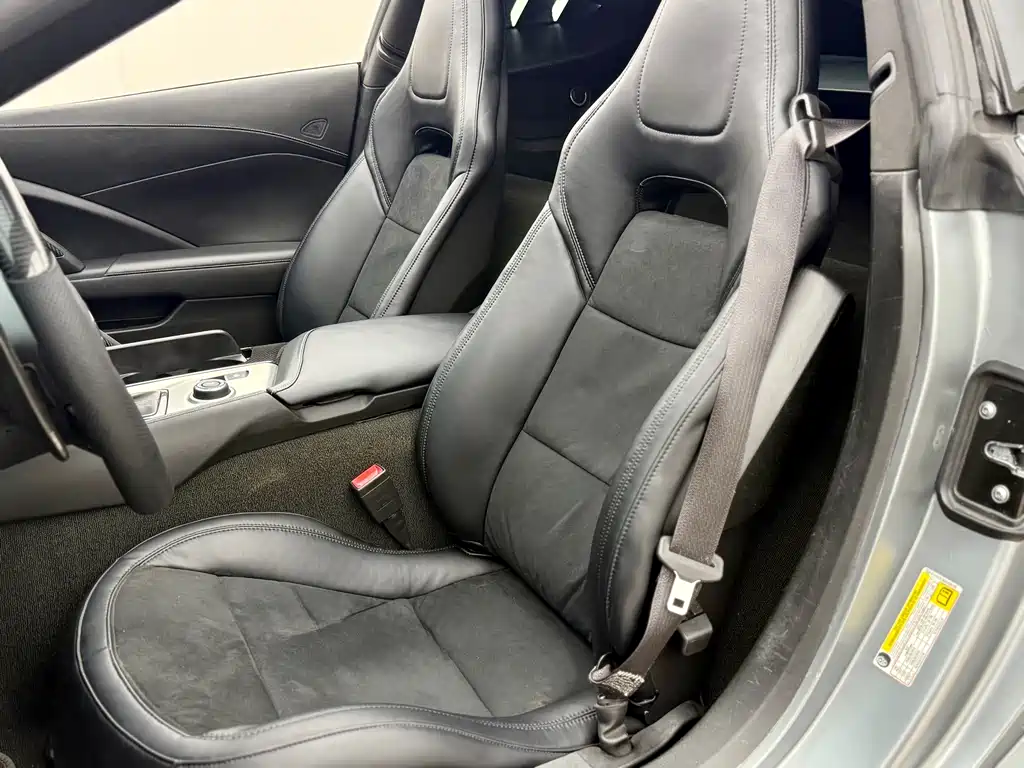 Chevrolet Corvette 2018 — фото 16