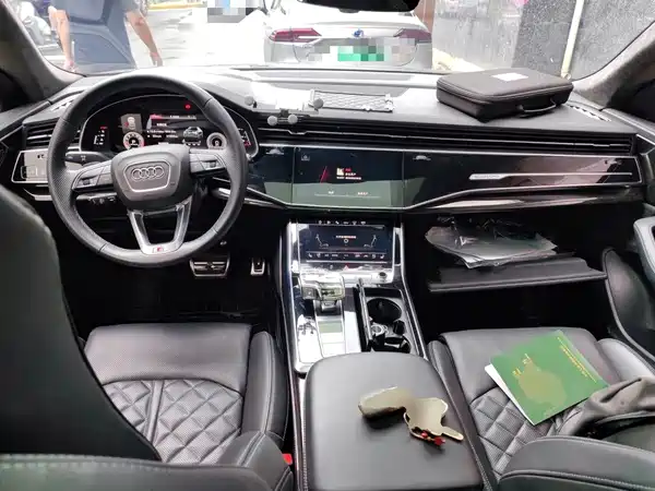 Audi Q8 2023