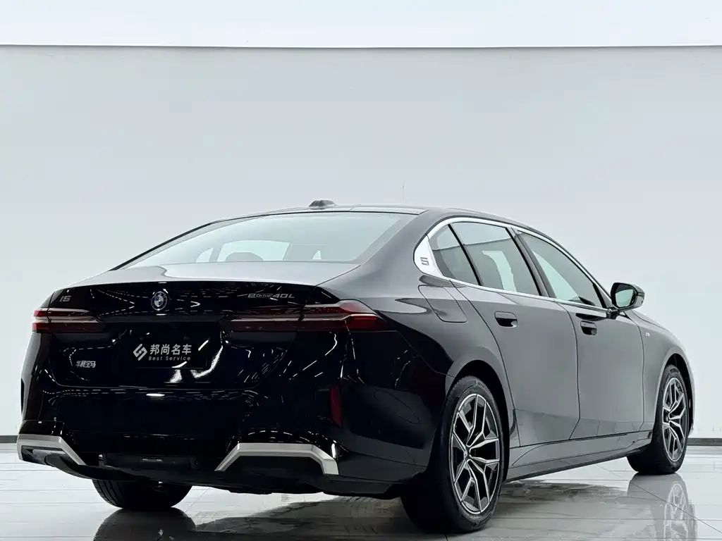 BMW i5 2025 — фото 23