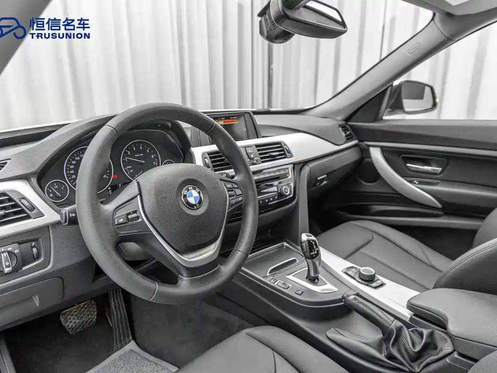 BMW 3 Series GT 2017 — фото 11