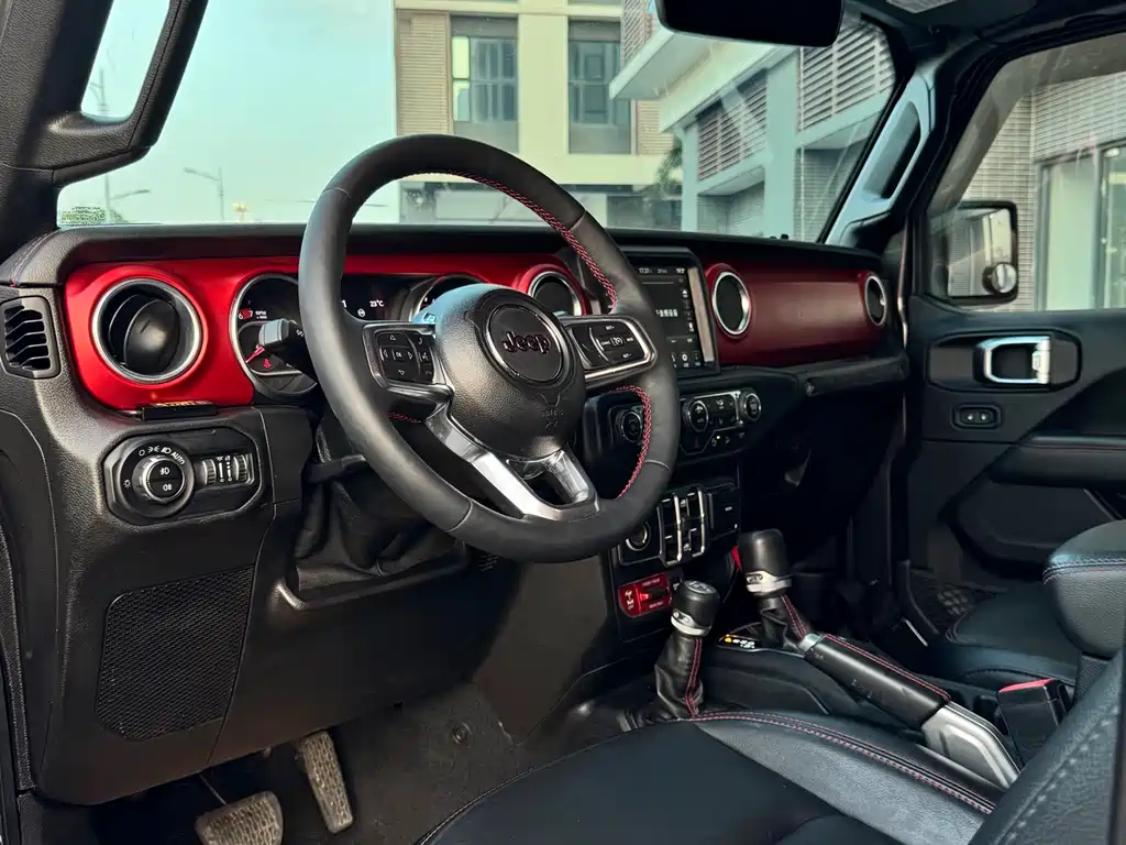 Jeep Wrangler 2020 — фото 15