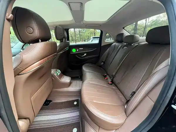 Mercedes-Benz E-Class 2022