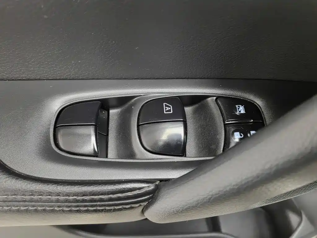 Nissan X-Trail 2015 — фото 9