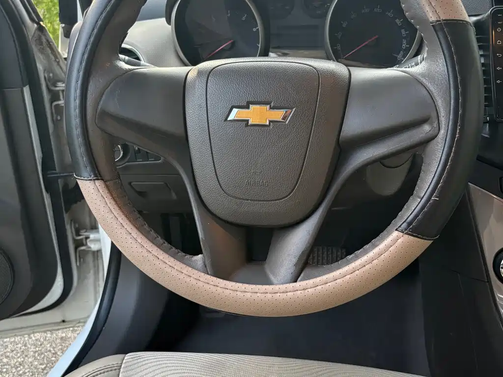 Chevrolet Cruze 2015 — фото 10