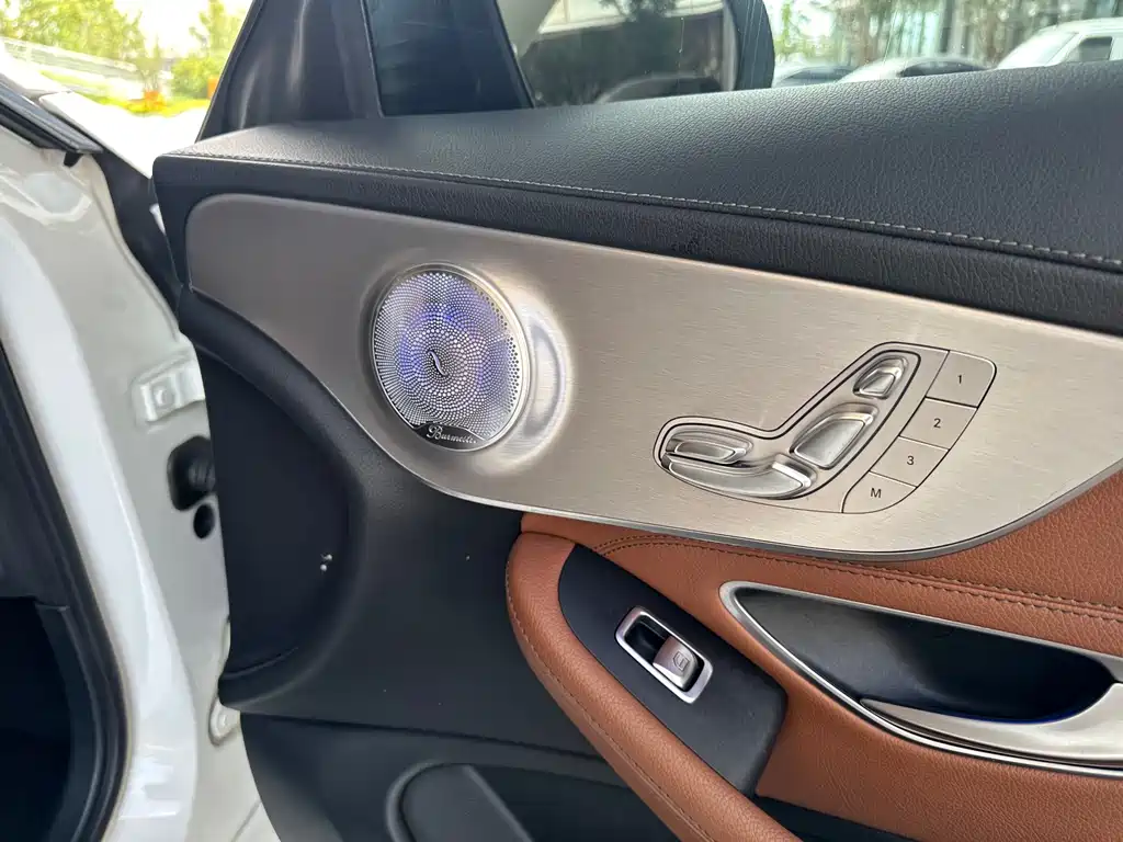 Mercedes-Benz C-Class 2018 — фото 12