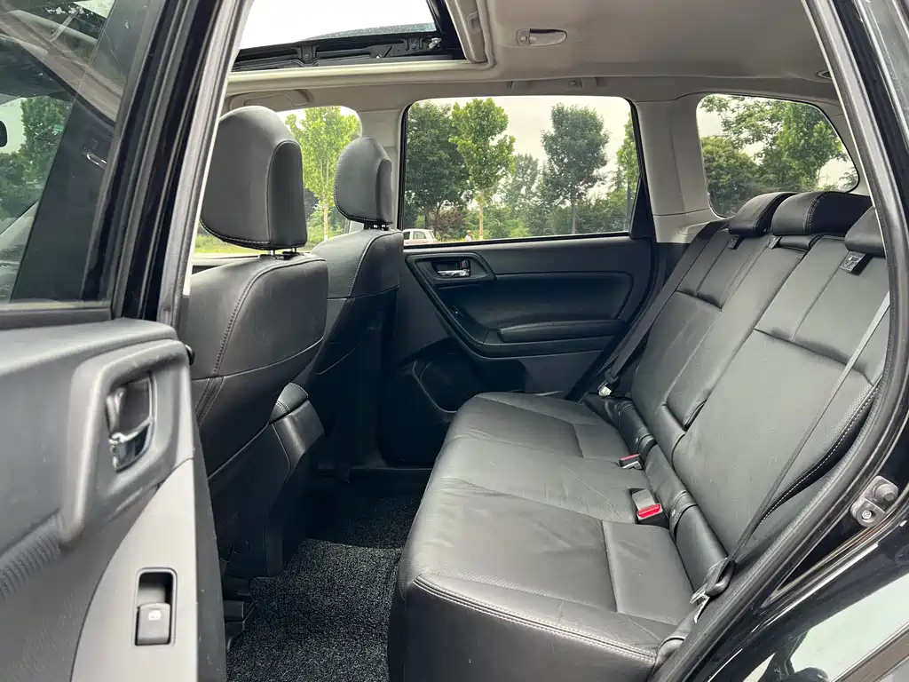 Subaru Forester 2014 — фото 11