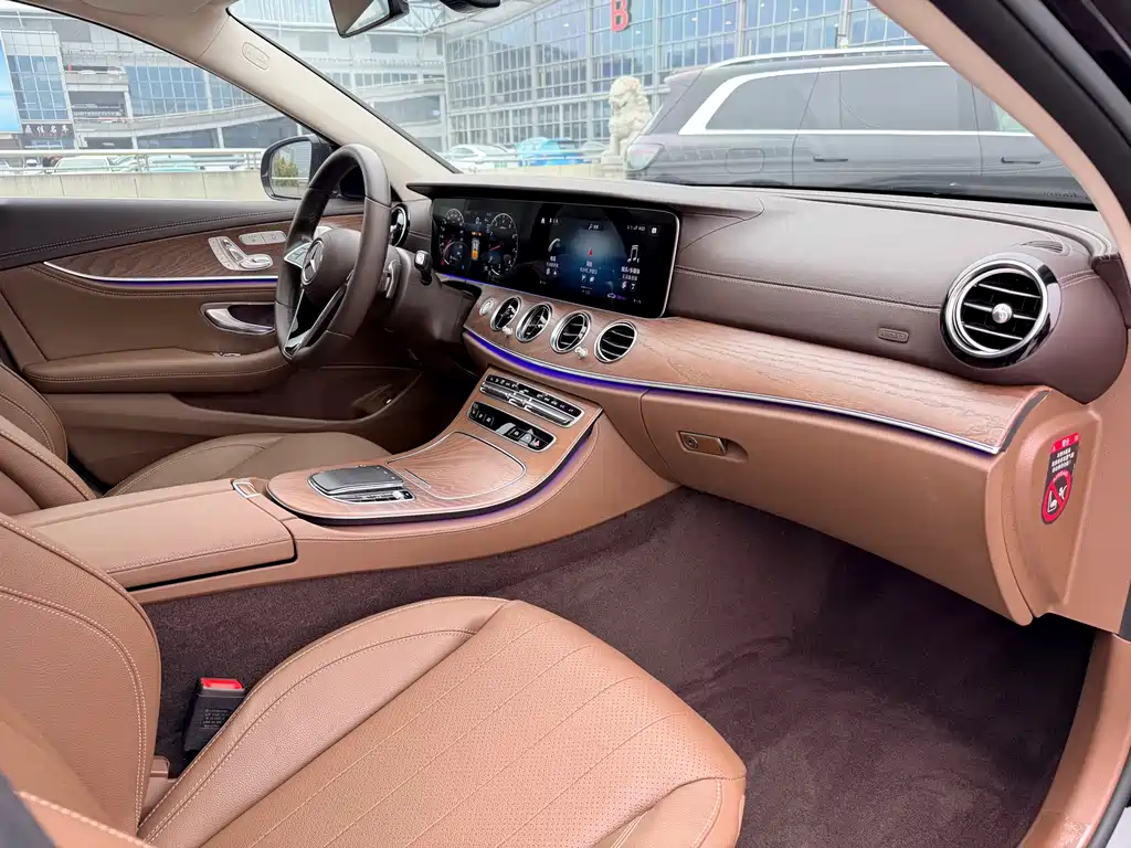 Mercedes-Benz E-Class 2023 — фото 15
