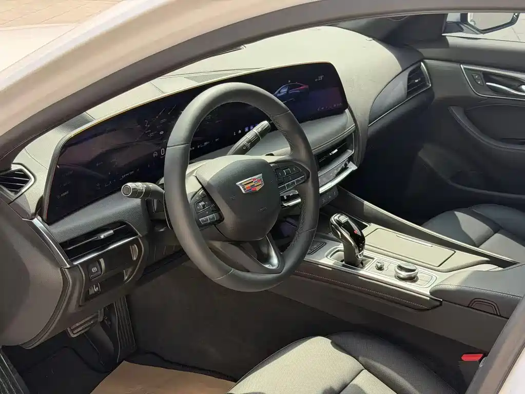 Cadillac CT5 2025 — фото 4