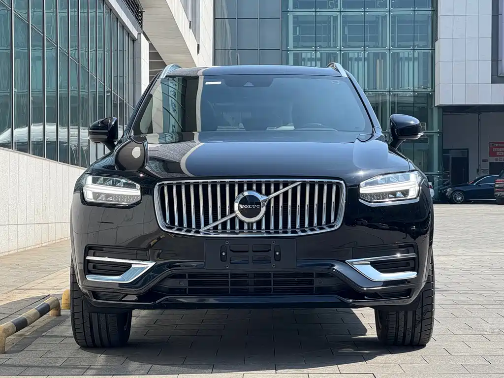 Volvo XC90 2022 — фото 3